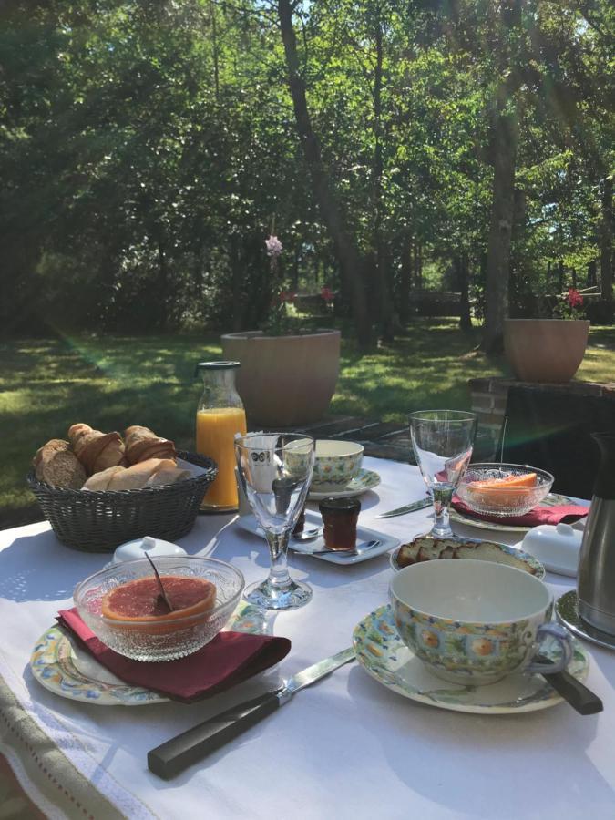 Les Vieux Guays Bed and Breakfast Cerdon  Exteriör bild