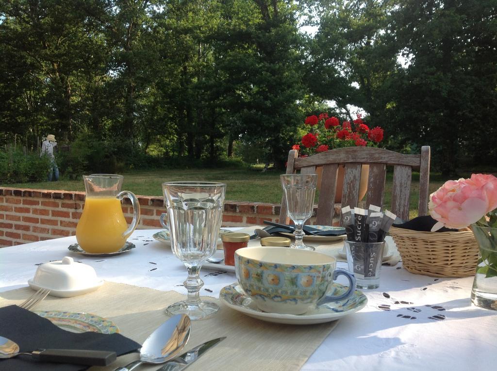 Les Vieux Guays Bed and Breakfast Cerdon  Exteriör bild