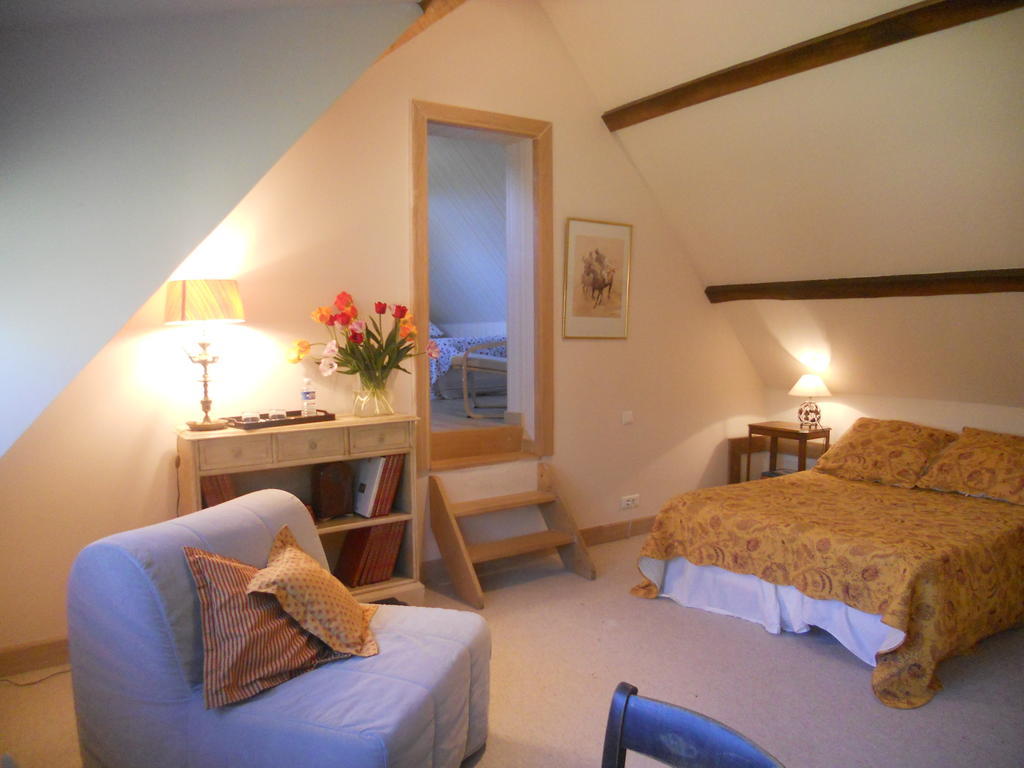 Les Vieux Guays Bed and Breakfast Cerdon  Rum bild